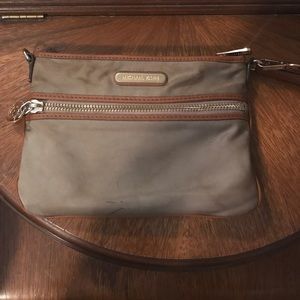 Michael Kors Small wristlet